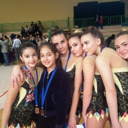 Maria Perša, Sara Ćorluka, Ema Bello, Karla Postonjski, Karla Pavlek i Ema Horvat