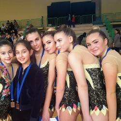 Maria Perša, Sara Ćorluka, Ema Bello, Karla Postonjski, Karla Pavlek i Ema Horvat