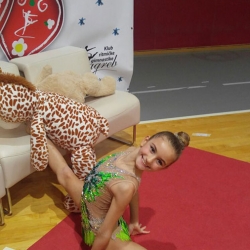 Mia Gvozden